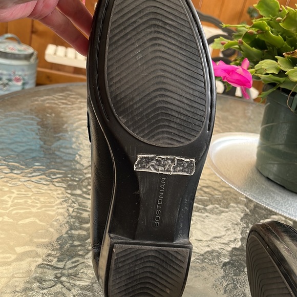 Men’s Bostonian Slip On Dress Shoes. Like New Size 11. Black. - Picture 9 of 13